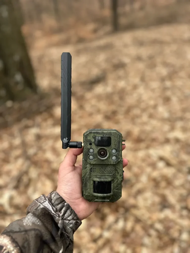 camera vanatoare ForestVision Live Pro 2 2025